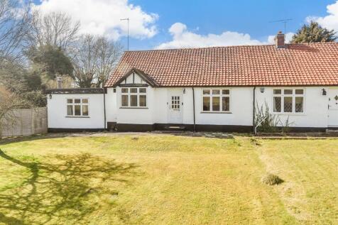 4 bedroom semi-detached bungalow for sale