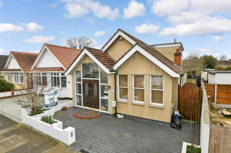 4 bedroom chalet for sale