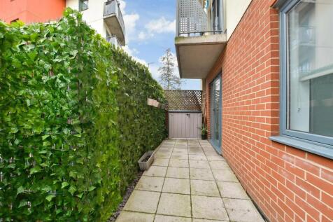 1 bedroom flat for sale