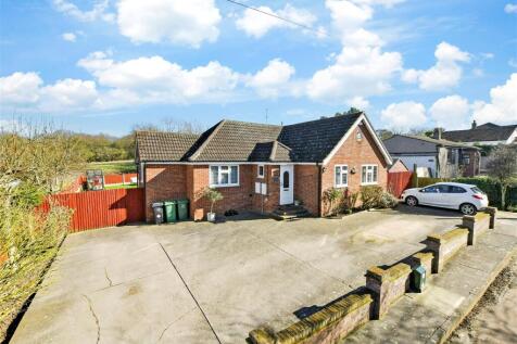 4 bedroom detached bungalow for sale