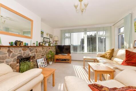 4 bedroom chalet for sale