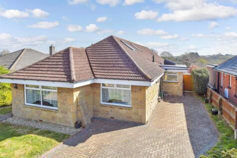 Victoria Road, Freshwater, Isle of Wight 4 bed chalet for sale