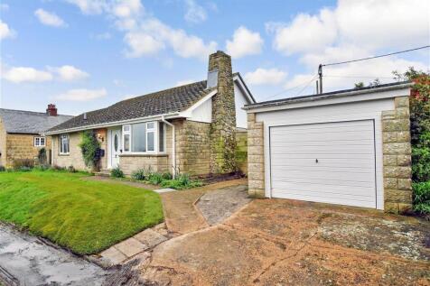 2 bedroom detached bungalow for sale
