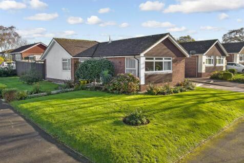 3 bedroom detached bungalow for sale