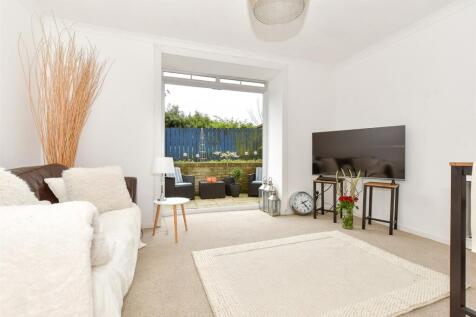 Dover Street, Ryde, Isle of Wight 2 bed maisonette for sale