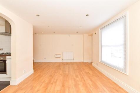 2 bedroom ground floor flat for sale