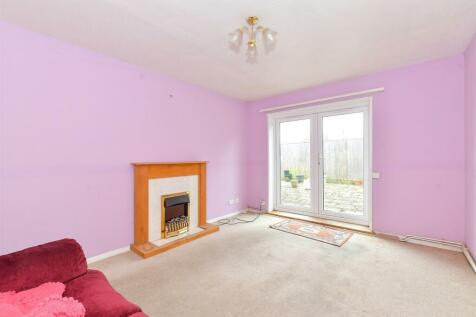 2 bedroom ground floor flat for sale