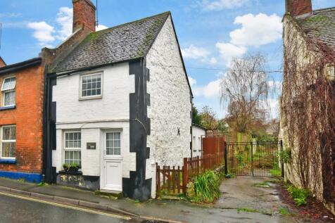 2 bedroom end of terrace house for sale