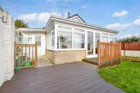 2 bedroom detached bungalow for sale