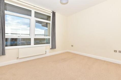 Park Street, Ashford, Kent 2 bed apartment for sale