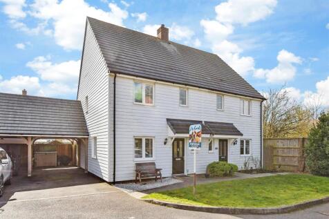3 bedroom semi-detached house for sale