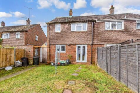 2 bedroom semi-detached house for sale