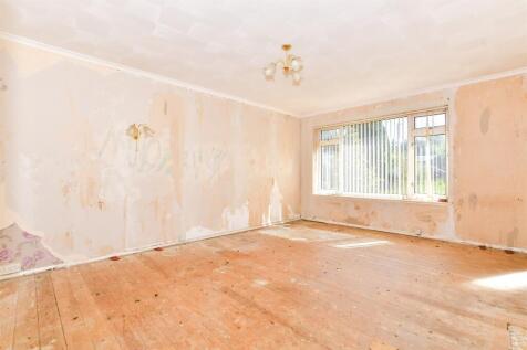 2 bedroom semi-detached bungalow for sale