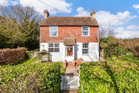 Ruckinge Road, Hamstreet, Ashford, Kent 3 bed detached house for sale
