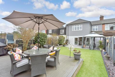 4 bedroom semi-detached house for sale