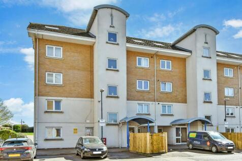 2 bedroom ground floor flat for sale