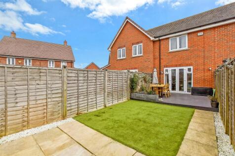2 bedroom terraced house for sale