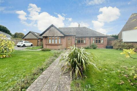 5 bedroom detached bungalow for sale