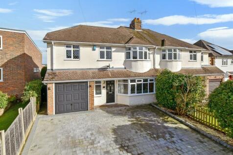 5 bedroom semi-detached house for sale