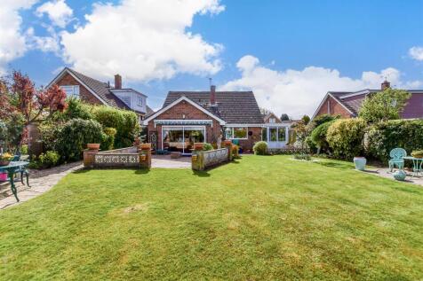 4 bedroom chalet for sale