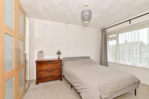 2 bedroom semi-detached bungalow for sale