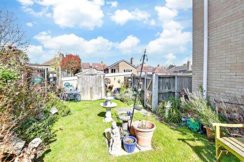 2 bedroom maisonette for sale