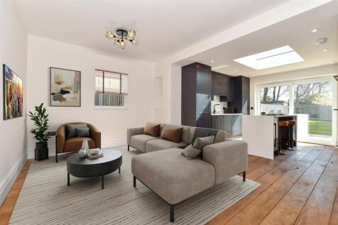 2 bedroom detached bungalow for sale