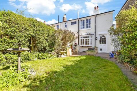 2 bedroom cottage for sale