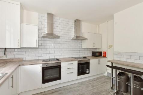 7 bedroom terraced house for sale