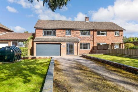 4 bedroom semi-detached house for sale