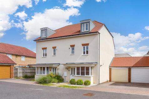 4 bedroom semi-detached house for sale