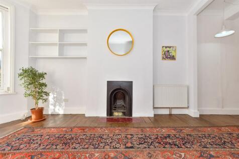 1 bedroom ground floor flat for sale
