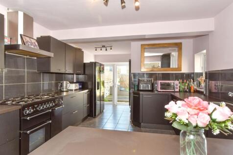 6 bedroom terraced house for sale