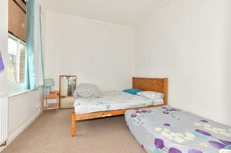 Edgar Road, Cliftonville, Margate, Kent 2 bed flat for sale