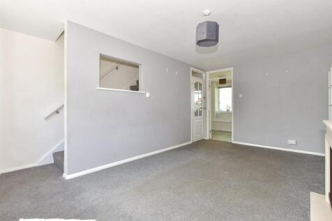 2 bedroom maisonette for sale