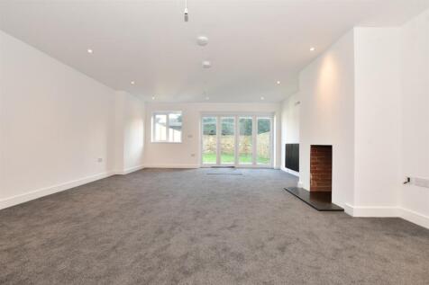 5 bedroom semi-detached house for sale
