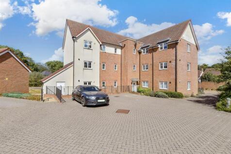 1 bedroom ground floor flat for sale