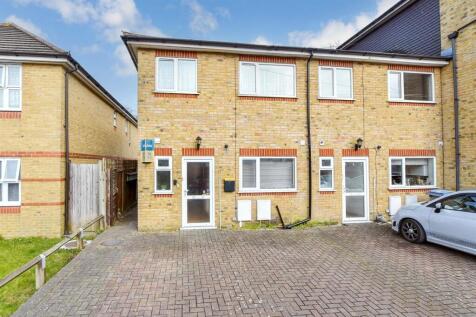 3 bedroom end of terrace house for sale