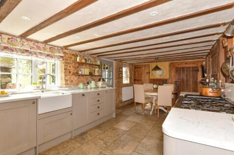3 bedroom cottage for sale
