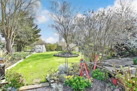 2 bedroom detached house for sale