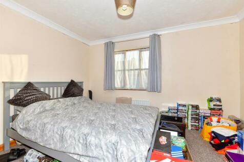 1 bedroom semi-detached house for sale