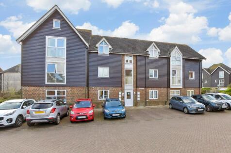 2 bedroom ground floor flat for sale
