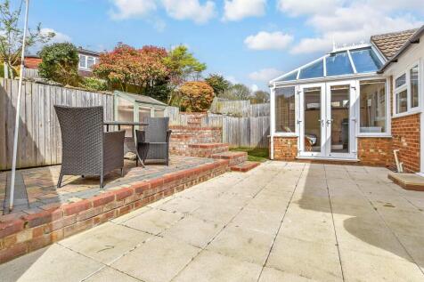 2 bedroom semi-detached bungalow for sale