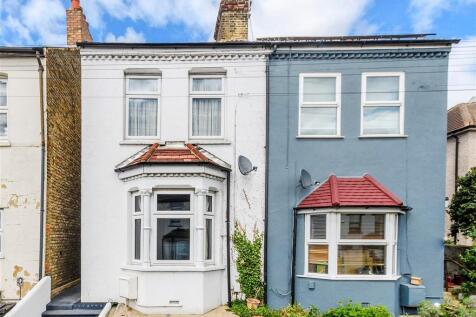 Dover Road East, Gravesend, Kent 2 bed semi