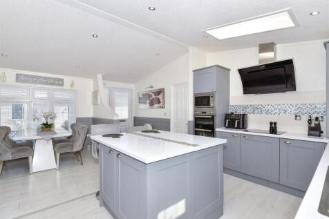 2 bedroom park home for sale