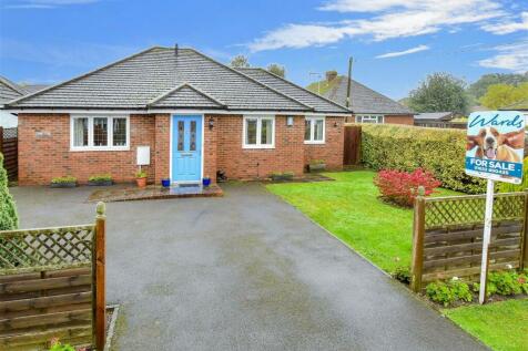 2 bedroom detached bungalow for sale