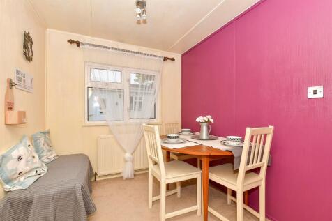 2 bedroom park home for sale