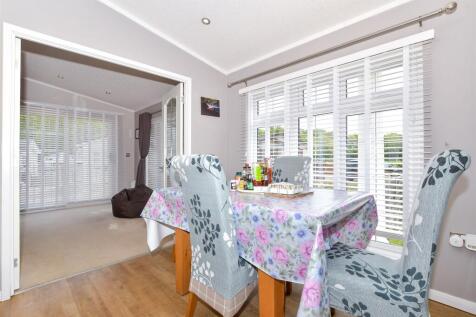 2 bedroom park home for sale