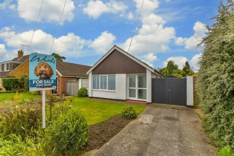 2 bedroom detached bungalow for sale