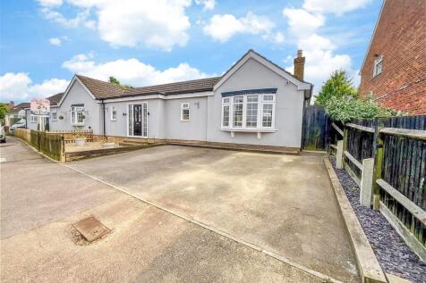 2 bedroom semi-detached bungalow for sale